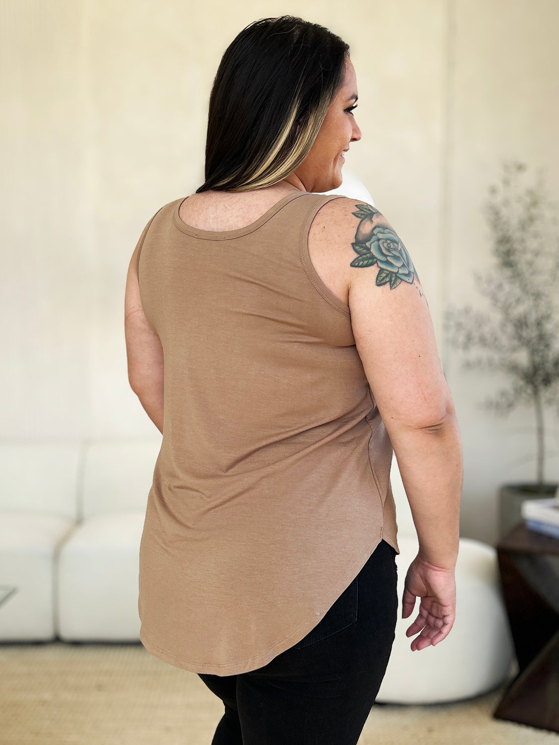Round Neck Curved Hem Tank