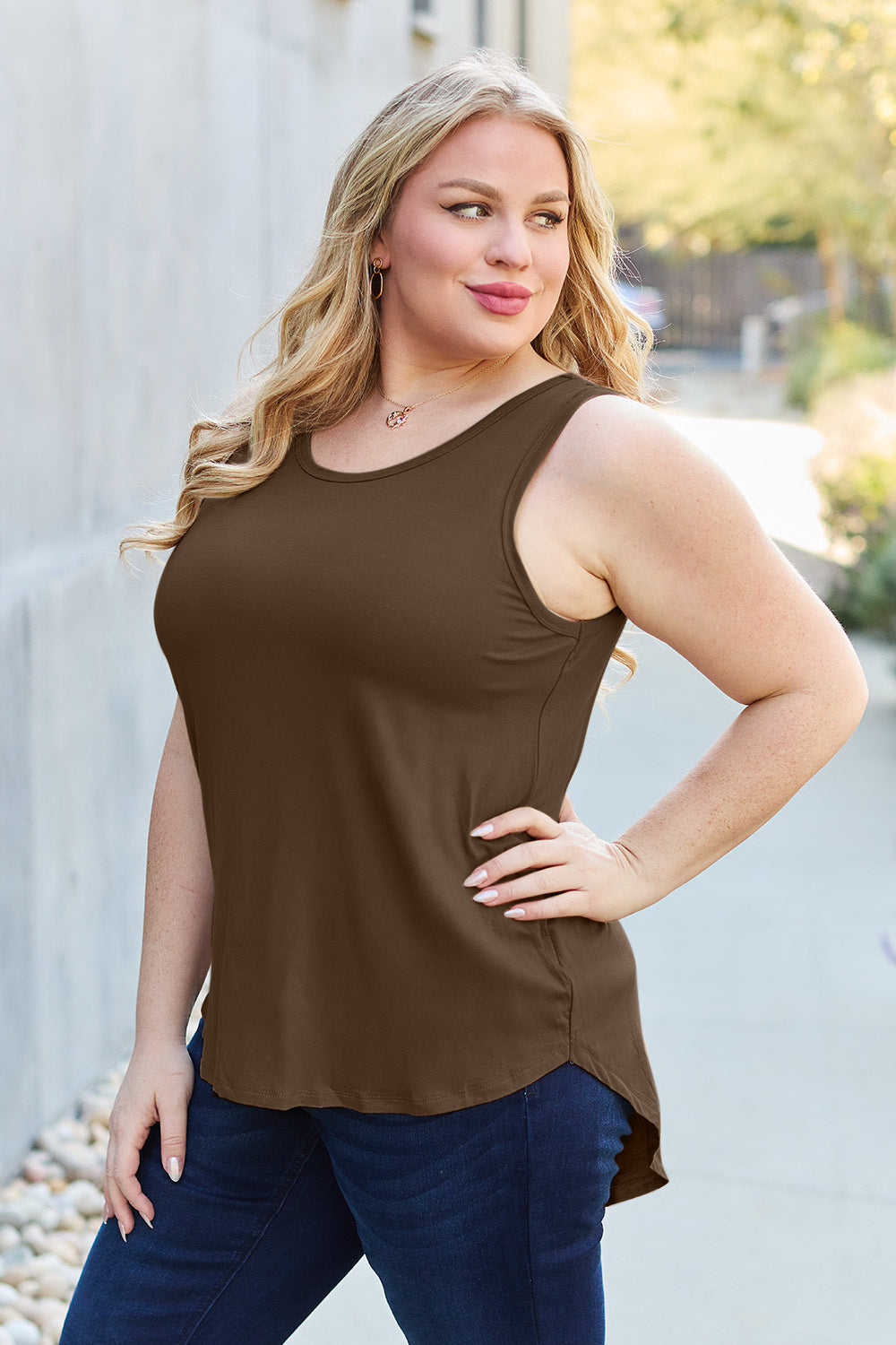 Round Neck Curved Hem Tank
