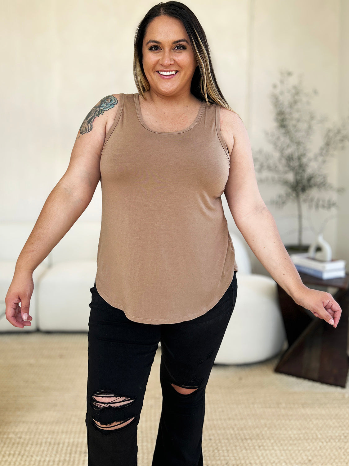 Round Neck Curved Hem Tank