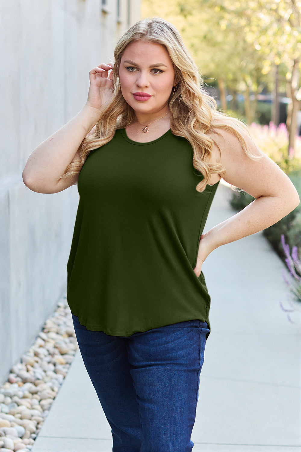Round Neck Curved Hem Tank