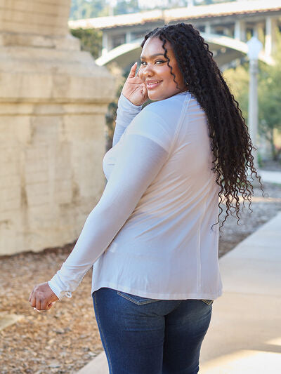 Round Neck Long Sleeve T-Shirt w/Thumbholes