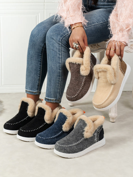 Day 6 - Furry Suede Round Toe Flat Sneakers