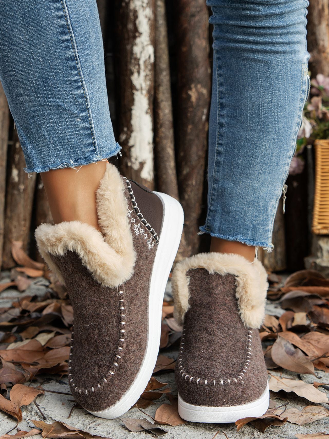 Day 6 - Furry Suede Round Toe Flat Sneakers