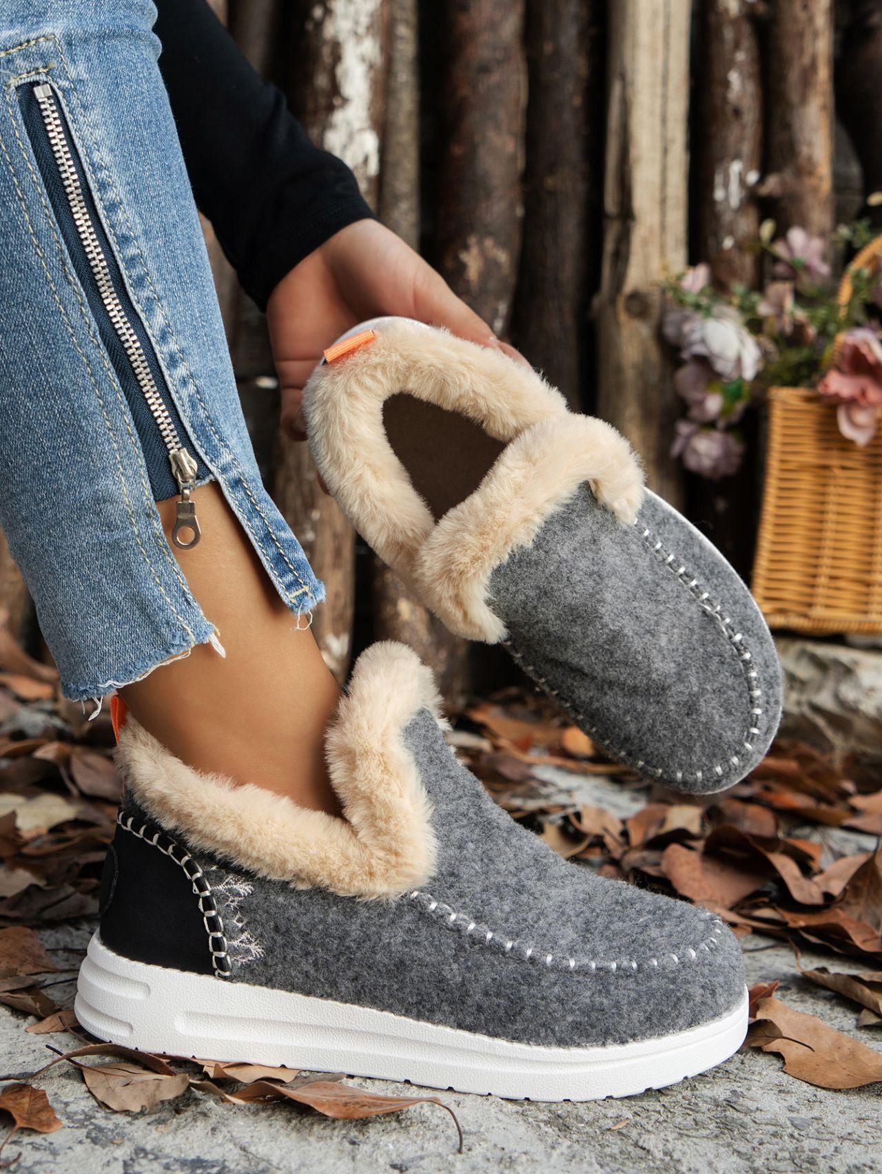 Day 6 - Furry Suede Round Toe Flat Sneakers