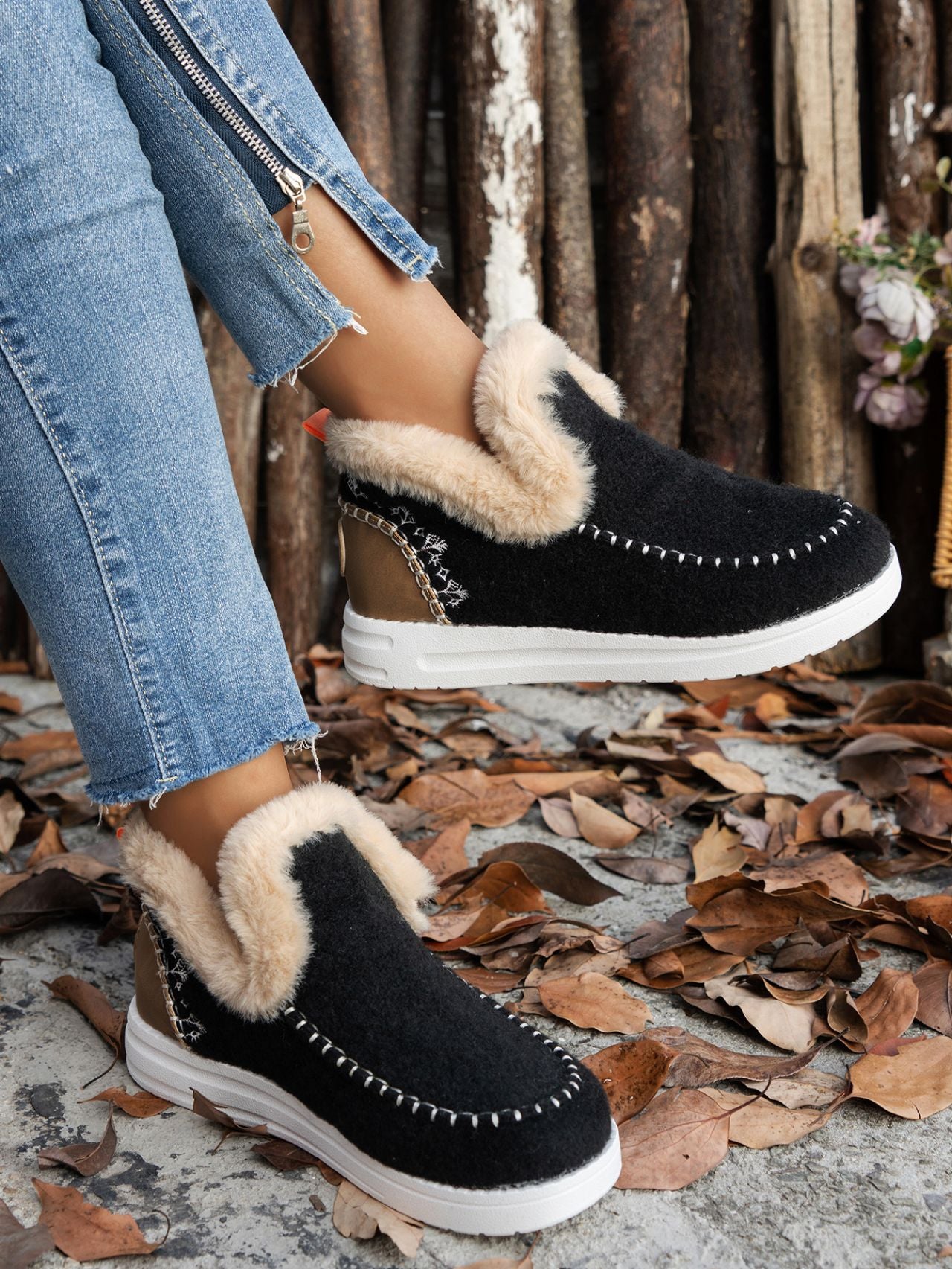 Day 6 - Furry Suede Round Toe Flat Sneakers