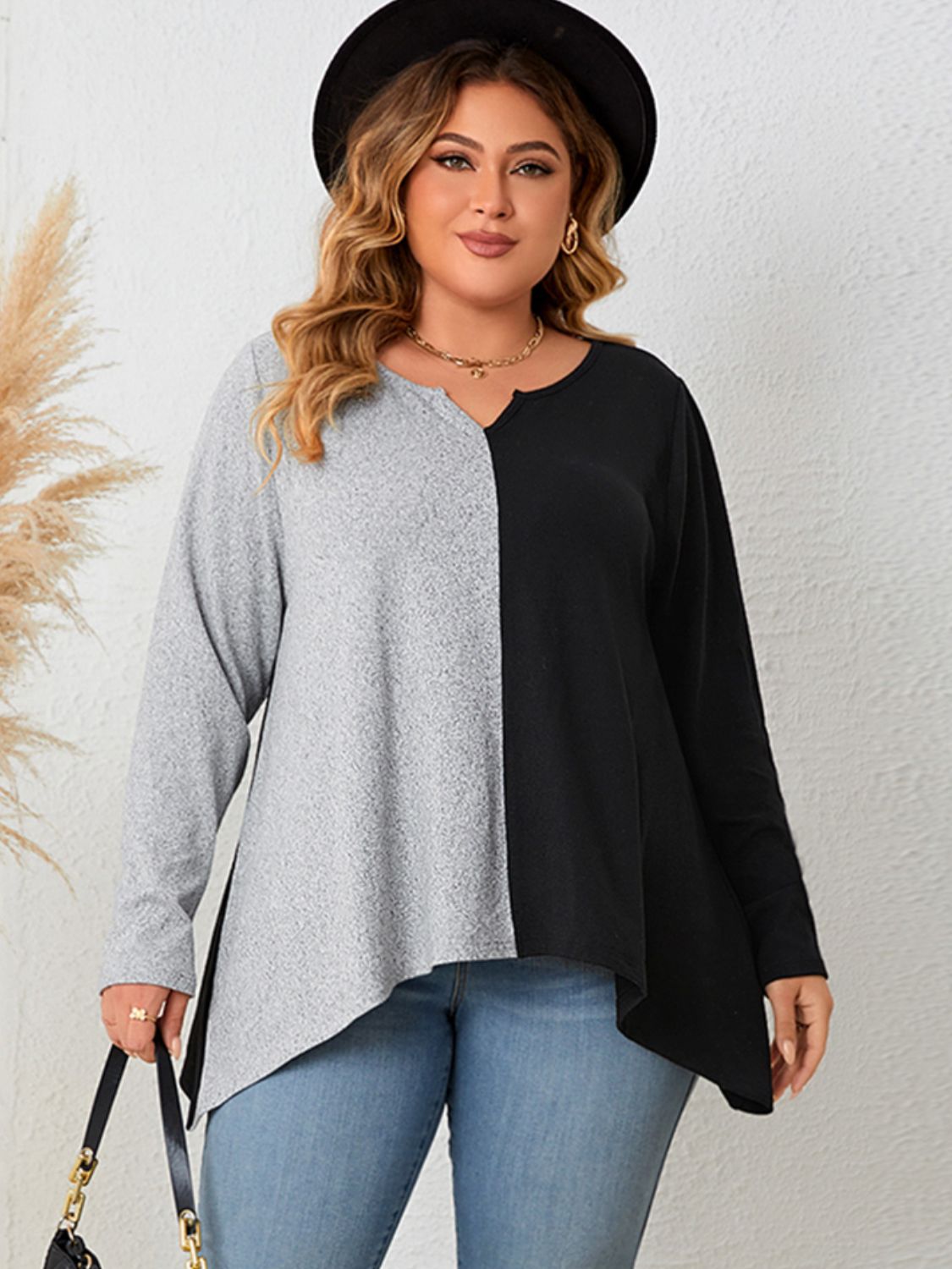 Plus Contrast Notched Neck T-Shirt