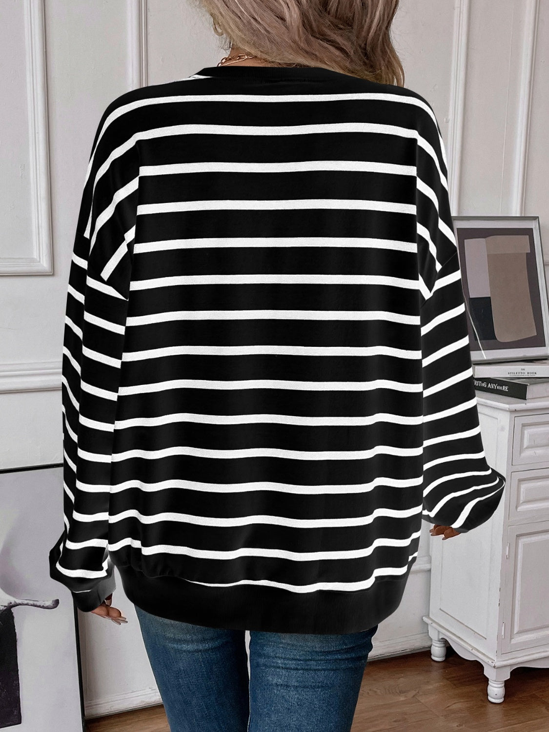 Striped Round Neck Long Sleeve Sweatshirt