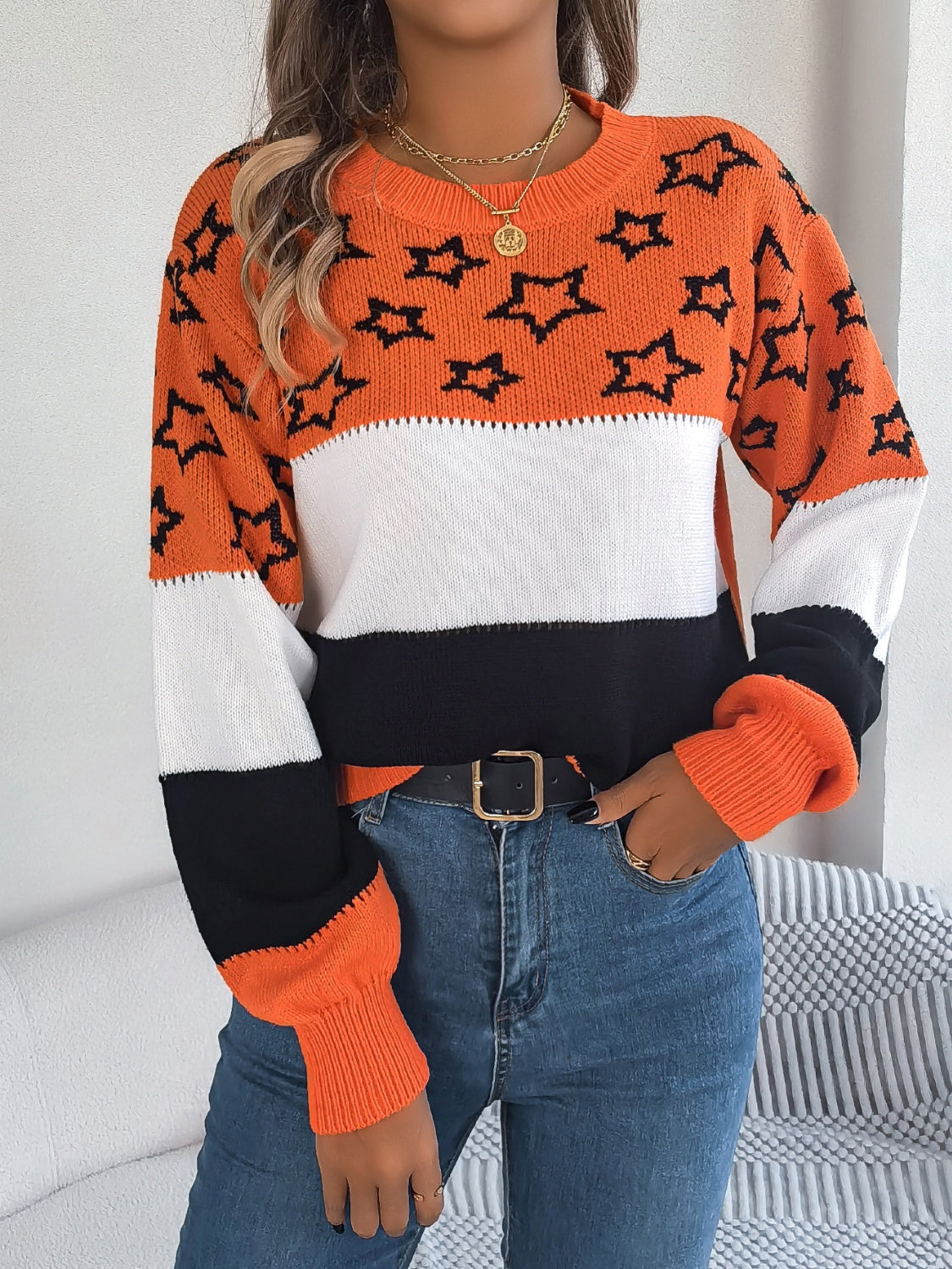 Star Contrast Round Neck Sweater