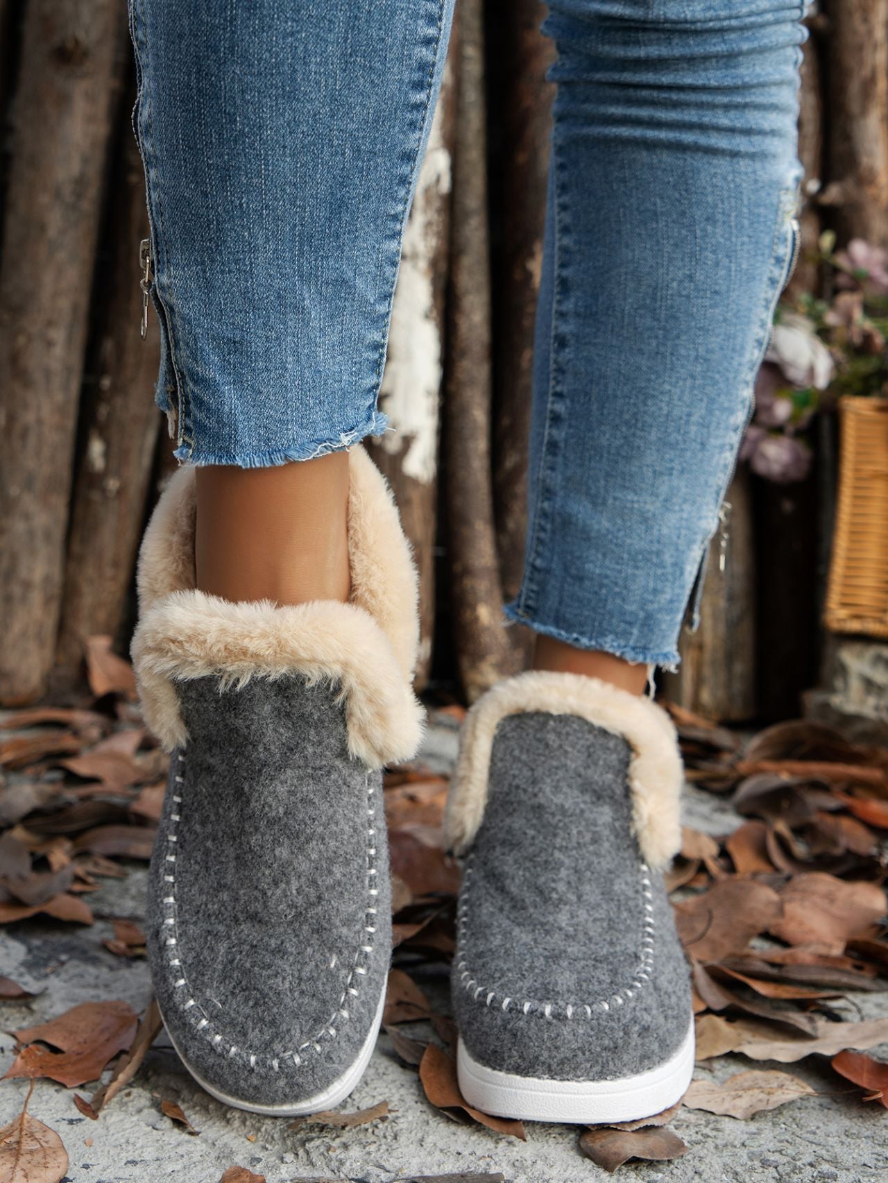 Day 6 - Furry Suede Round Toe Flat Sneakers