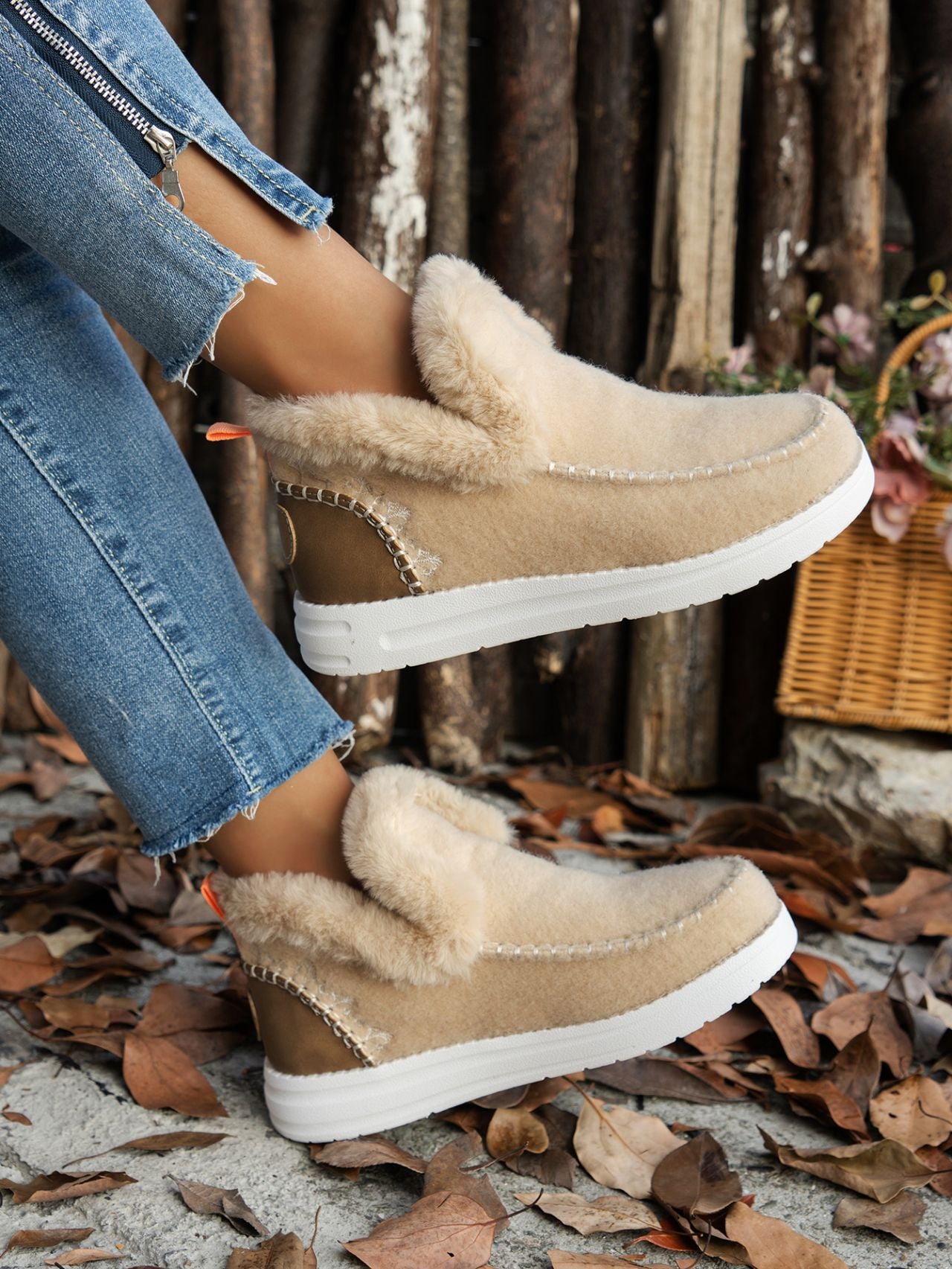 Day 6 - Furry Suede Round Toe Flat Sneakers