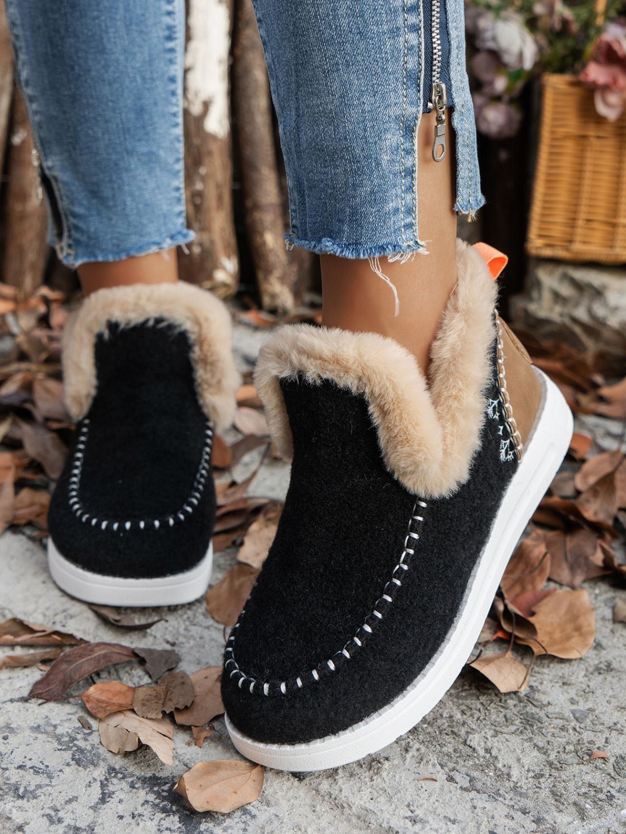 Day 6 - Furry Suede Round Toe Flat Sneakers